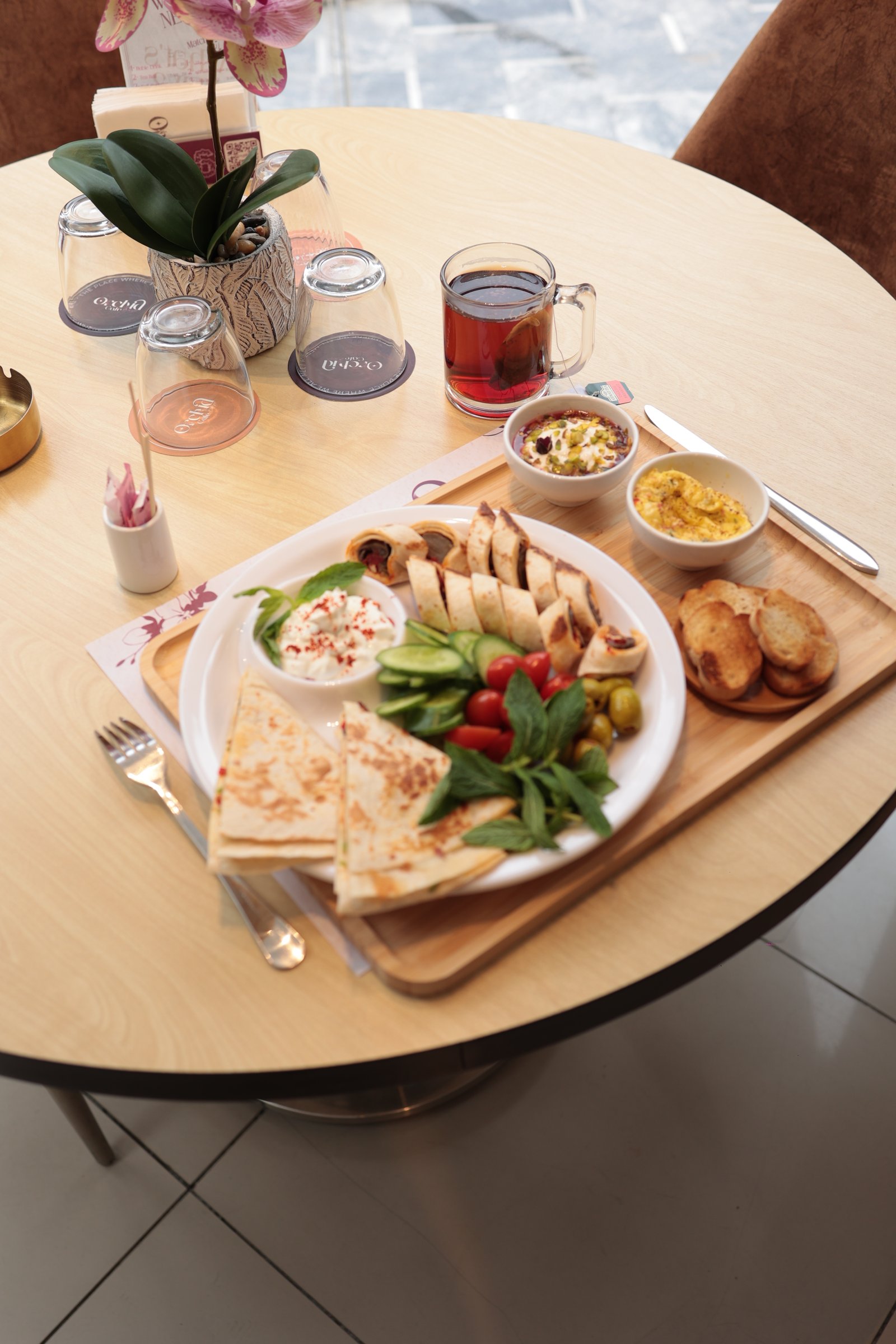 VIP (tray) اوركيد